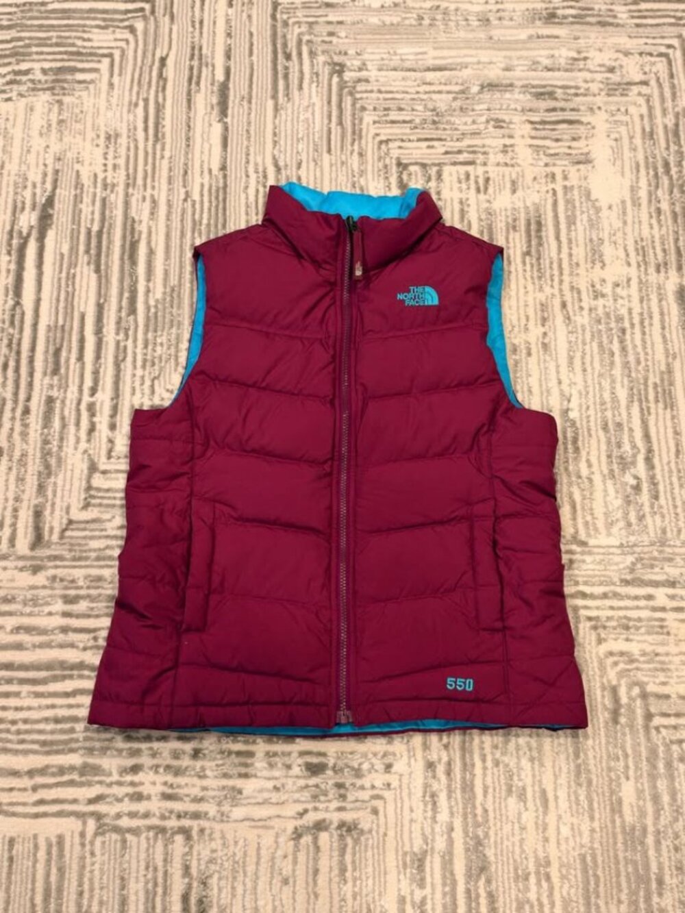 The North Face girls youth large 14/16 purple/teal 550 down fill warm vest